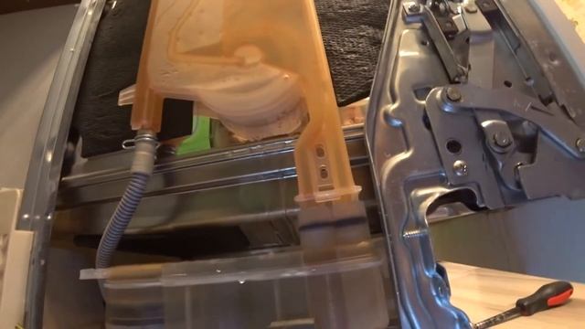 Посудомоечная машина Electrolux. Ошибка i30