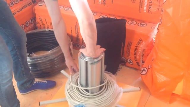 UNIROLLER 100 - переносной размотчик кабеля в бухтах