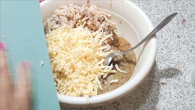 Мой секрет приготовления нежных рыбных котлет из мелкой речной рыбы(карася) с добавлением икры и с