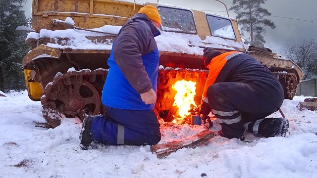 Брошенная БМП вмерзла в землю / Работаем над комфортом