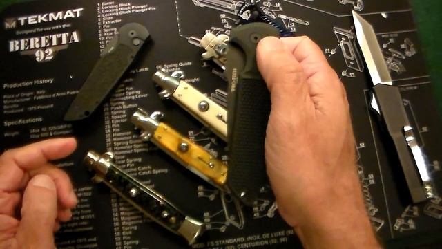 How to Open a Switchblade!