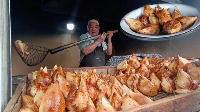 Самса с корейкой Уличная еда Узбекская кухня