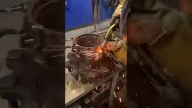 Демонтаж болтов крепления диска ступицы ДАФ