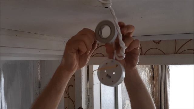 Дневник..Дача Доделываю свет в коридоре.Точечные светильники.