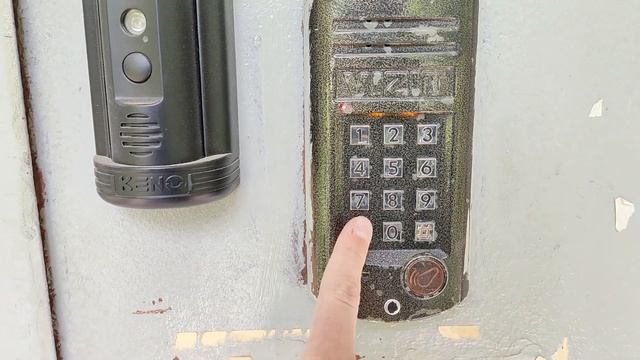 Как ЗАПИСАТЬ КЛЮЧ на ДОМОФОН VIZIT БВД-313R с БУДом 301М