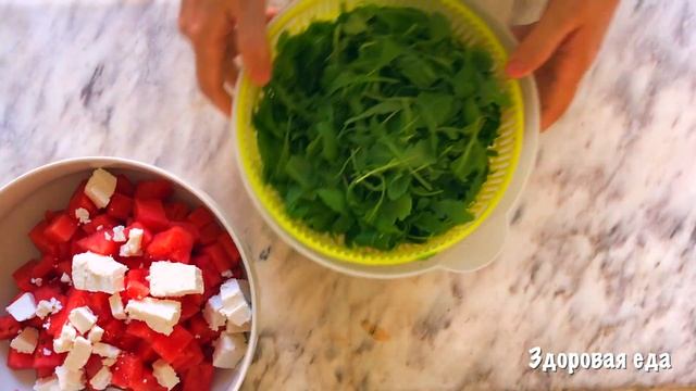Салат с арбузом, рукколой и брынзой | Освежающий салат из арбуза