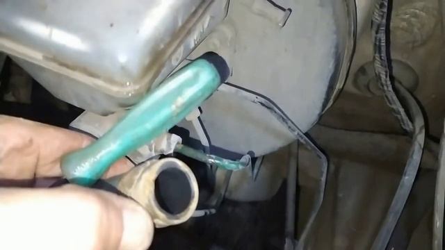 Замена расширительного бачка Логан 1.4 и 1.6 8V
