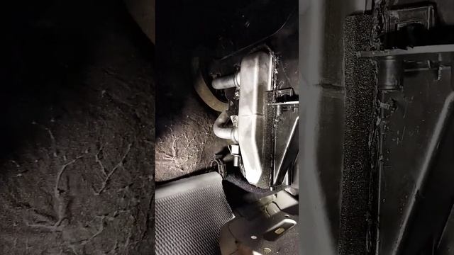 Снятие радиатора отопления на Пежо Боксер 3, без снятия приборной панели.