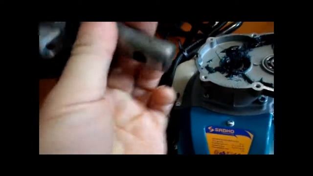 Мотобур бензобур SADKO AG-52N. Техническое обслуживание редуктора.