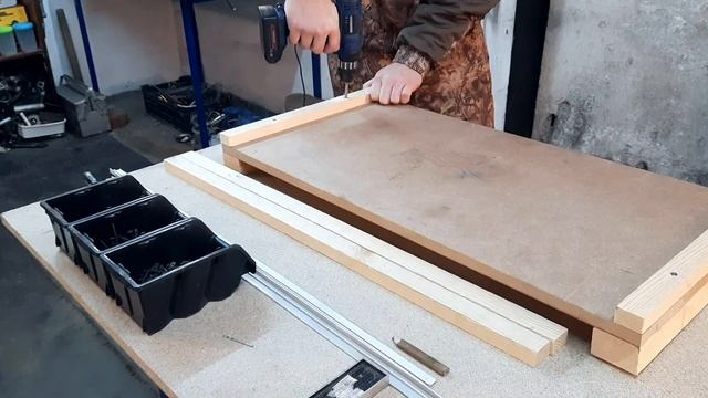 Распиловочный стол для циркулярной пилы своими руками.