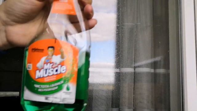 Как снять скотч с окна и отмыть клей от скотча на окне. Отмыть окна стекло от скотча.