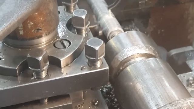 Нарезаем трапецеидальную резьбу на токарном станке