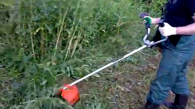 Тест бензо-косы "Рысь"БТР-52.