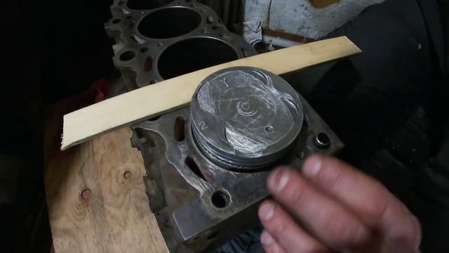 Правильная установка поршневых колец.