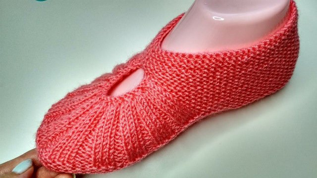 Следки спицами. Очень простые следки на двух спицах