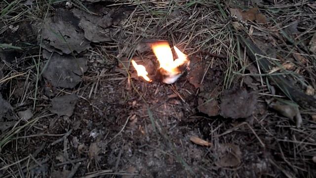 Вата и вазелин - как с их помощью развести костер