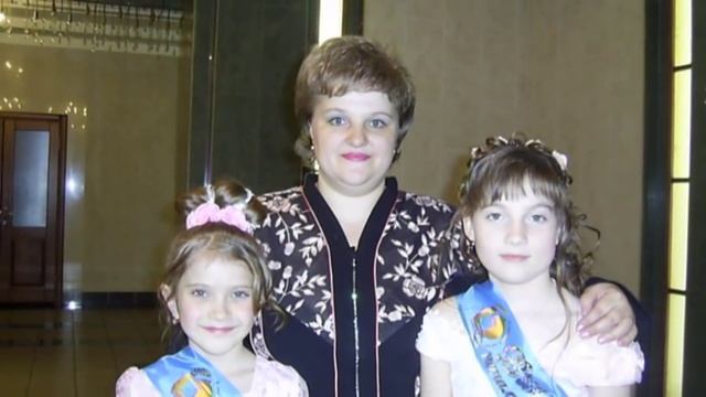 ЛЮБИМОЙ УЧИТЕЛЬНИЦЕ НАЧАЛЬНЫХ КЛАССОВ