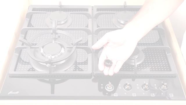 Очистка механизма электроподжига на газовой поверхности.