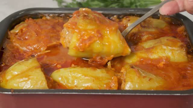 Это первое , что я готовлю из сезонных перцев. Нереально вкусный ФАРШИРОВАННЫЙ ПЕРЕЦ!