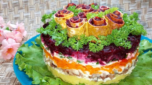 Салат на Новый Год. Красивая " Селедка Под Шубой" украсит ваш Праздничный Стол