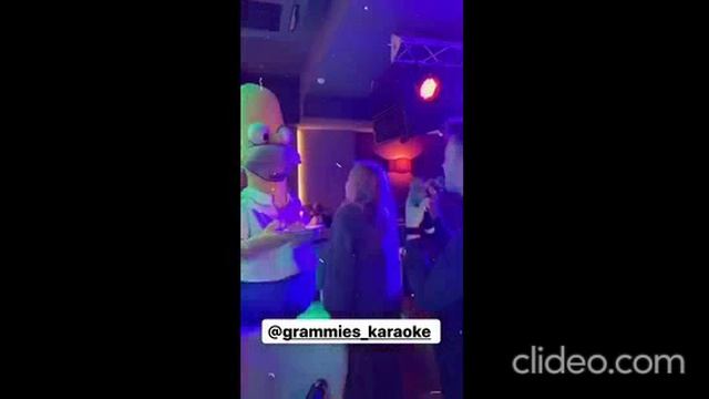 Ксения Бородина показала, как с детьми и бабушкой повеселилась на дне рождения матери 