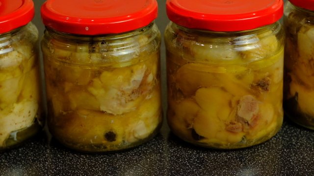 Домашняя тушенка из курицы в духовке