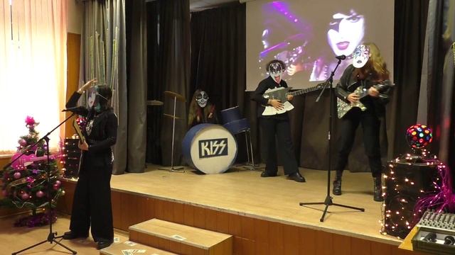Новогоднее шоу "Один в один" старшая школа