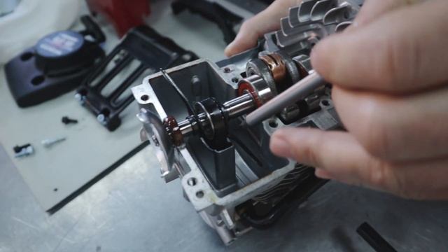 4-х тактный двигатель для мотобуров и триммеров в разрезе !