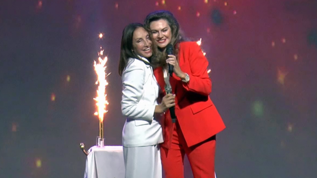 АФИНА & Елена ШЕВЧЕНКО - "Зажигай" (автор слов и музыки: Мила Руденская)