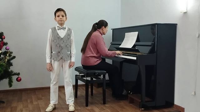 Данилов Максим " Стелется по бережку" сл.О.Богданов, муз.Струве