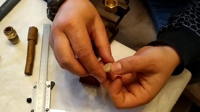 Как и чем сделать картонные пыжи обтюраторы 16 и 12 калибра для(дальнобойного дедовского патрона)?