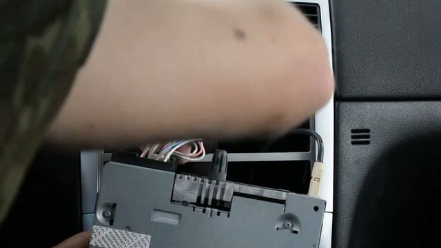 Как снять штатную магнитолу PEUGEOT 307.