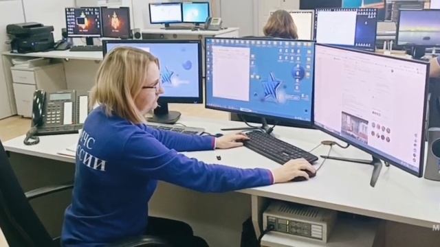 Оперативная дежурная смена ЦУКС ГУ МЧС России по Курской области