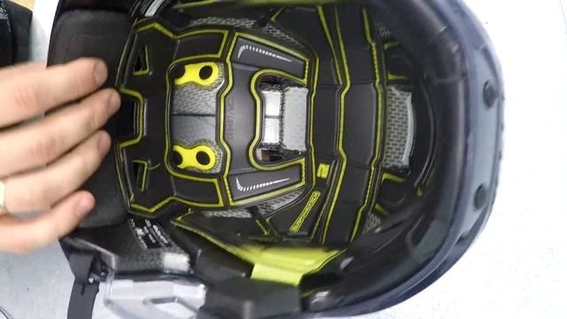 Обзор хоккейного шлема BAUER RE-AKT 100