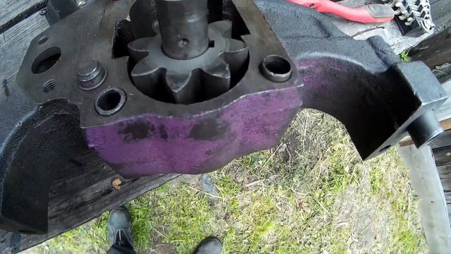 ДТ-75. Меняю масляный насос