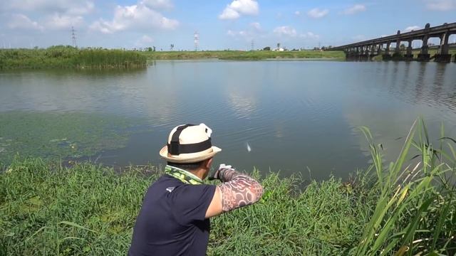 Эпическая Рыбалка с Рогаткой online. Slingshot Fishing