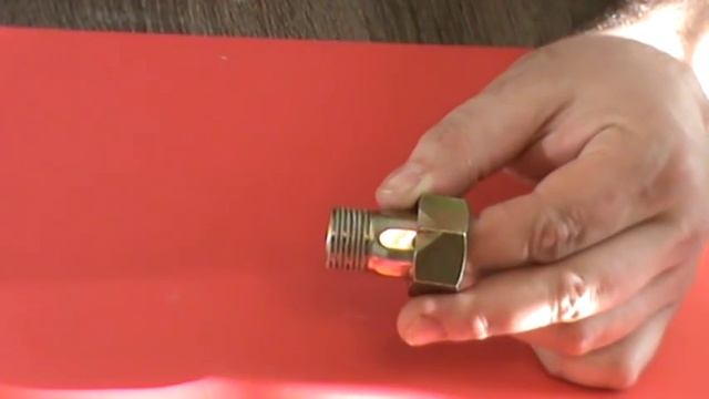 Как наматывать сантех нить типа Тангит