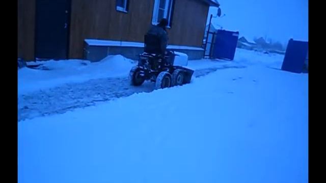 Чистим снег мотоблоком с адаптером