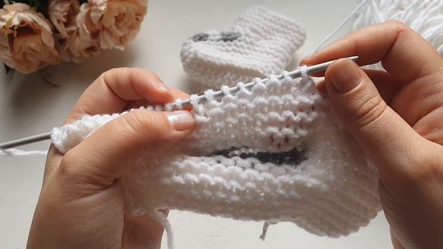 Пинетки спицами для новорожденных.