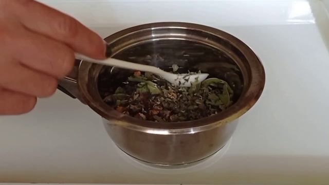 رشيها على شعرك يومين فقط الكل هيسالك عن طول وكثافة وجمال شعرك،تطويل،تنعيم،كيراتين طبيعي