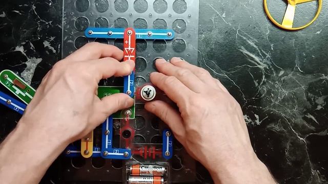 Электронный конструктор - вентилятор управляемый сенсором и светом