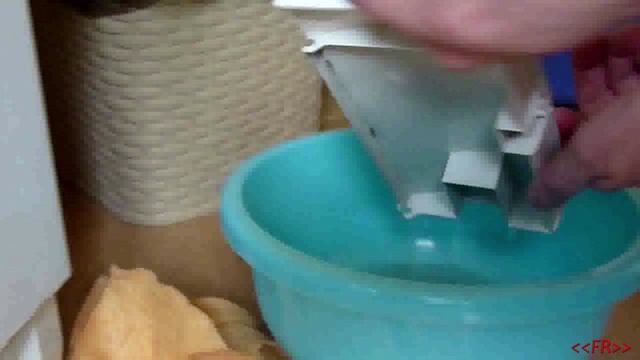 Видео обзор: Прочистка сливного насоса стиральной машины Bosch