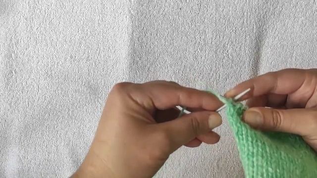 Плотная кромка для лицевой глади и других узоров спицами. край не заворачивается.