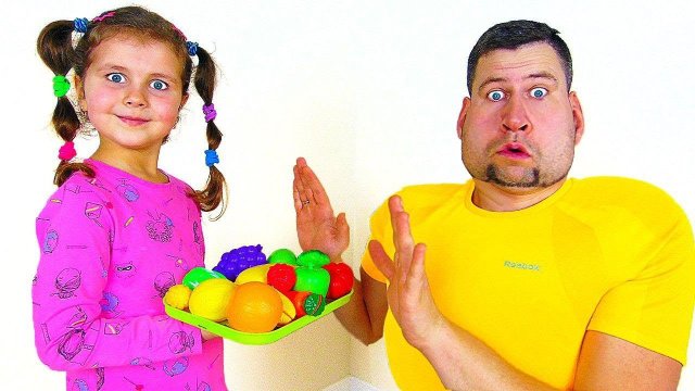 Милана учит папу правильно питаться и заниматься спортом