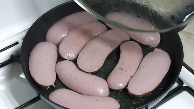 ЖАРЕНЫЕ САРДЕЛЬКИ.Как пожарить сардельки на сковороде.