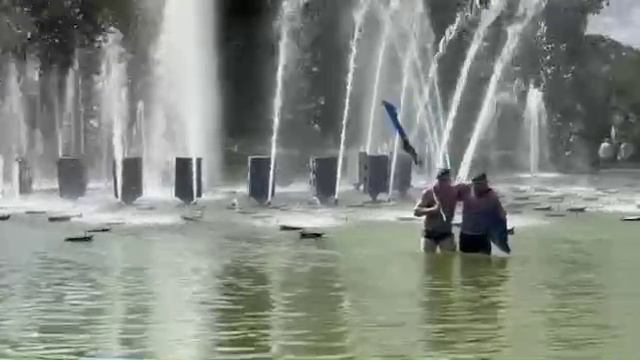 VID_20240802_194923_531.mp4