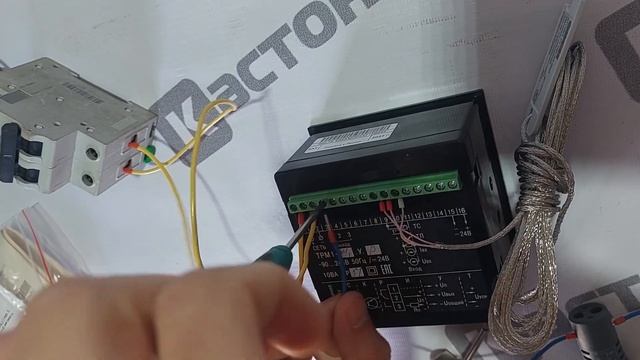 Обзор измерителя-регулятора ТРМ1 от ОВЕН. Настройка, подключение датчика температуры.