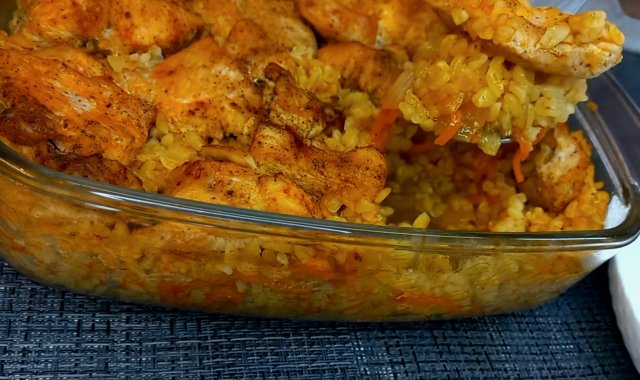 Булгур с курицей в духовке, простой ужин