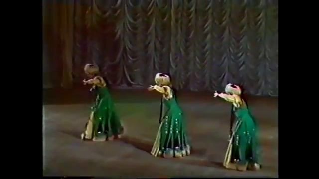 Башкирский лирический танец «Бурзянские девушки»
