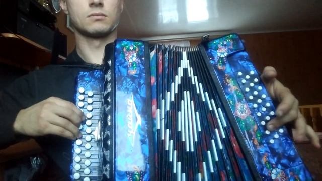 Как научиться играть на гармони за 5 мин. Любую мелодию на гармони за 5 мин(аккорды)